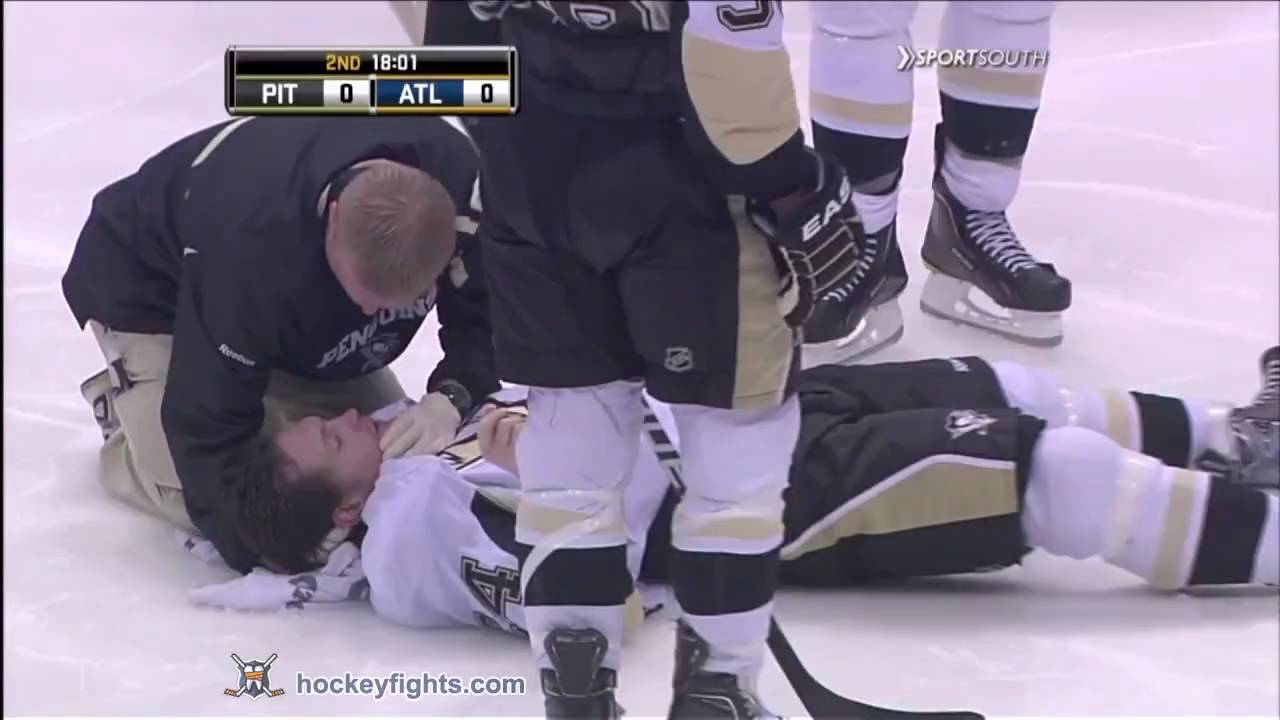 Matt Cooke vs Evander Kane Apr 10, 2010 - SportSouth feed